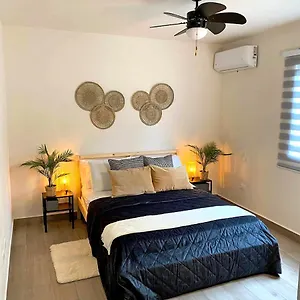 Apartamento Caribbean-style With Pool In